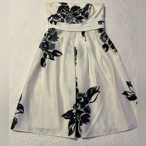 🌻SALE 5/$50 or 10/$75🌻 Ann Taylor Formal Dress